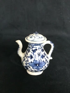 antique Chinese porcelain miniature kangxi period ewer - Picture 1 of 9