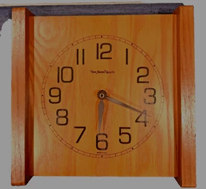 Gorgeous Wooden Vintage MCM New Haven Quartz Table Mantle Clock Battery Oper EUC - Picture 1 of 2