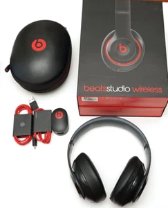 BEATS Studio Wireless Headphones On the Ear Black Red Dr. Dre - Picture 1 of 9