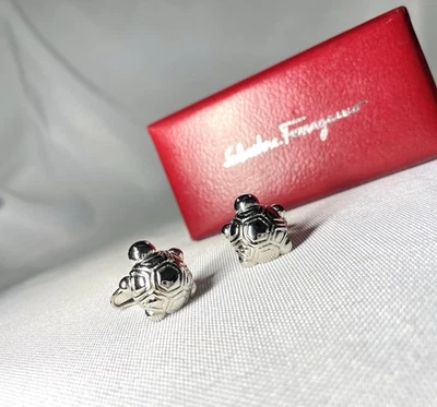 Auténticos [Hermosos] Gemelos Ferragamo Diseño Tortuga Plata Regalo de Negocios - Imagen 1 de 4