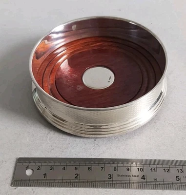 NICE , VINTAGE SOLID SILVER COASTER / BOTTLE HOLDER.    HARRODS  .    BIRM. 1995 — 第 1/4 张图片