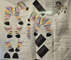 Panel de peluche Cranston Rainbow corte y costura de cebra - Imagen 1 de 6