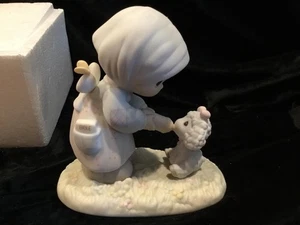 Figura Precious Moments "Feed My Sheep" 987 Nueva en Caja Edición Especial SOLO MIEMBROS - Imagen 1 de 12