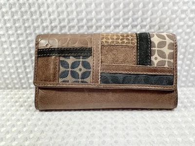 "Cartera de retazos de cuero y gamuza marrón fósil 7"" x 3,75""" Foto 1 de 4