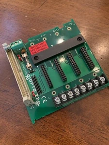 SNAP D4MC Series 4-module Rack With Extra Terminal Block For Field Wiring - Picture 1 of 4