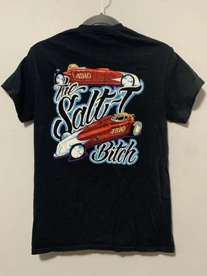 Camiseta The Salty B**** Cornfield Customs Car Feminina Pequena Preta Manga Curta - Imagem 1 de 4