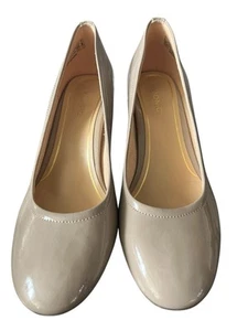 Vionic Carmel Womens Pumps Sz 9.5 Heels Patent Leather Slip-On Shoe NWOB - Picture 1 of 8