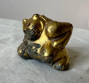 Oso de bronce antiguo chino.  Período Han.   1 1/2 x 1 1/4 pulgadas - Imagen 1 de 6