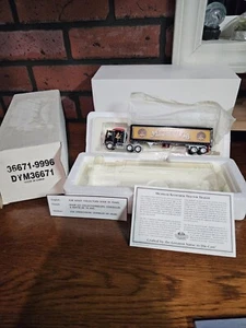 Matchbox Michelob Kenworth Tractor Trailer Anheuser-Busch 18-Wheeler DYM36671 - Picture 1 of 2