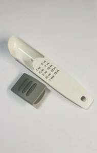 Pampered Chef Measuring Spoon  Adjustable ~ 1 TSP to 1 TBSP & 5mL to 15mL Solid - Picture 1 of 8