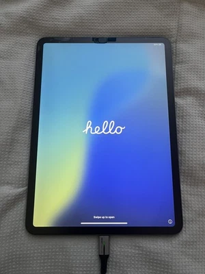 Apple iPad Pro 2nd Gen. 512GB, Wi-Fi, 11 in - Space Grey (In great condition) - Image 1 of 4
