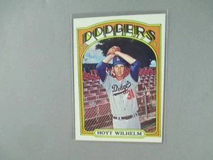 1972 Topps Baseball semi Hi # 777 Hoyt Wilhelm  NMT  NMT+ - Picture 1 of 2