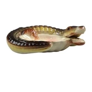 Vintage Alligator Ashtray Ceramic Figurine – 6.5" x 4.5" – Retro Swamp Decor - Picture 1 of 6