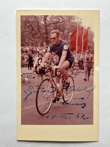 Autograph TÄVE SCHUR-Cycling EAST GERMANY-signed Polaroid Real Photo from 1962! - Picture 1 of 2