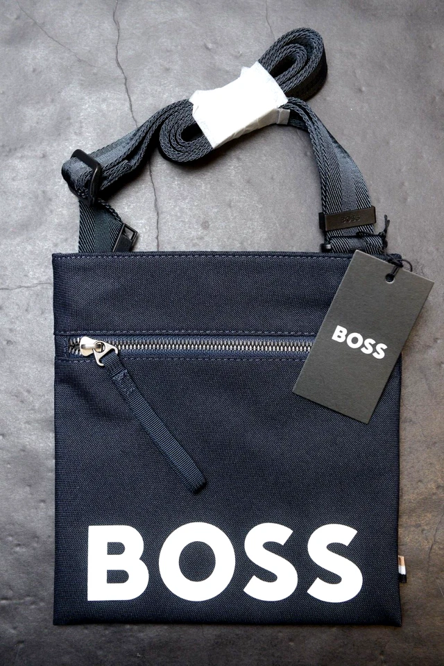 HUGO BOSS Pixel Logo Reciclado Material Azul Marino Sobre Sling Bolso Bandolera - Imagen 1 de 4