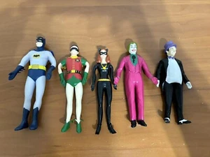 Batman Bendable Figures DC Comics Penguin Robin Batman Catwoman Joker Penguin - Picture 1 of 2