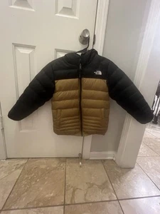North face - Picture 1 of 6