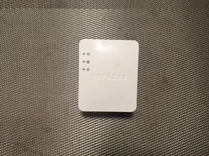 NETGEAR POWERLINE 200 NANO ADAPTER XAV2101 v2 - Picture 1 of 7