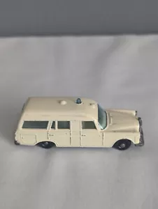 Vintage Lesney "Matchbox" Series Mercedes Benz "Binz" Ambulance No.3 - Picture 1 of 5