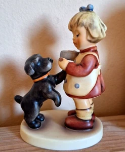 Hummel Figur 2032 "Magst probieren" 1. Wahl - mit Originalkarton - Bild 1 von 8