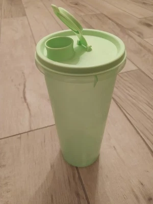 Tupperware Wassermann 2675B-2 Getränkebehälter Becher mit Deckel Vorratsdose... - Bild 1 von 4