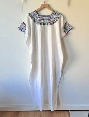 Vestido Huipil Guatemalteco Años 70 Paulina Bordado Caftán Algodón Floral Boho De Colección Foto 1 de 4