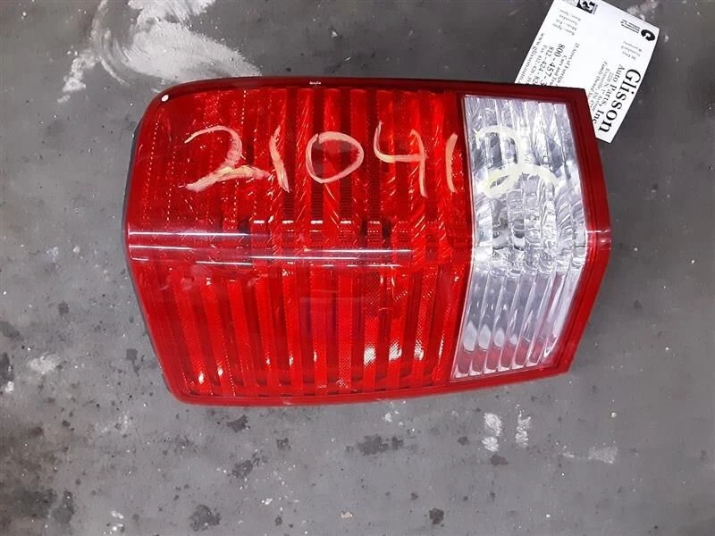 Conjunto de luz trasera izquierda Chrysler Aspen 2007-2009 OEM Foto 1 de 1