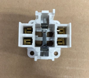Leviton Compact Fluorescent Lamp Holder 175-26725-419 - Picture 1 of 4