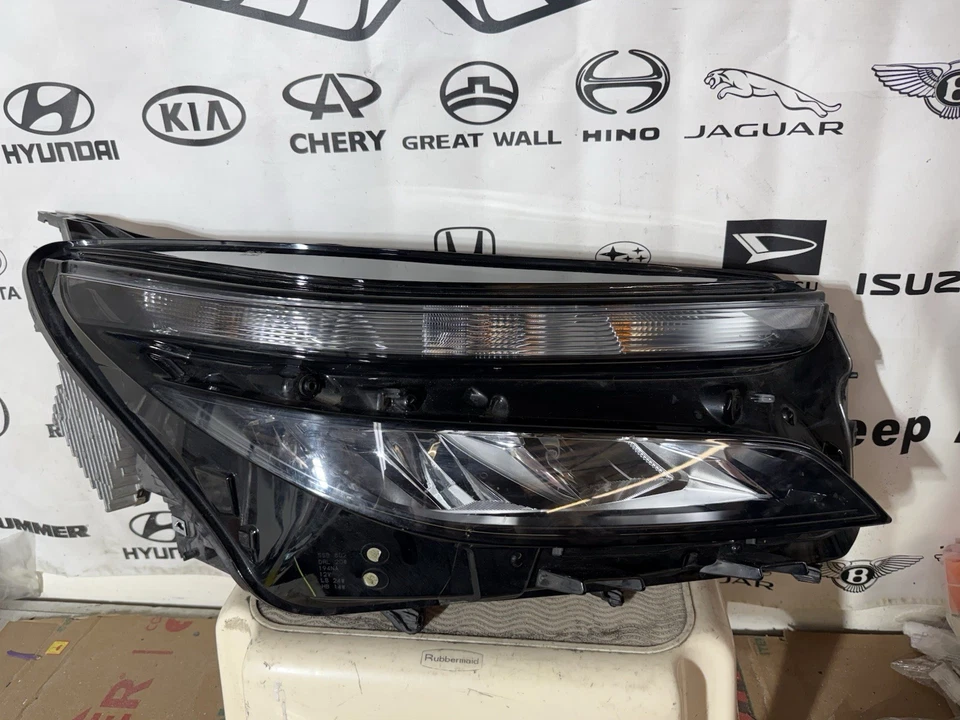 Faro LED lado derecho derecho Chevrolet Equinox 2022 2023 2024 OEM Foto 1 de 4
