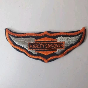 VINTAGE HARLEY DAVIDSON MOTORCYCLES WINGS EMBROIDERED PATCH BADGE - Picture 1 of 3
