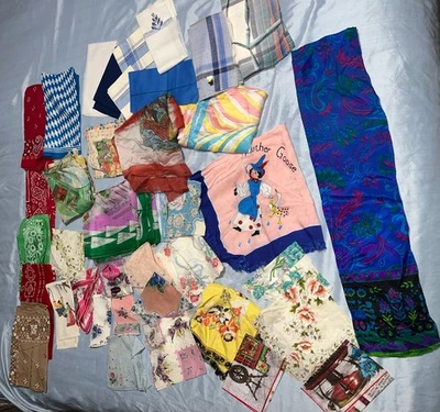 43 Vintage Scarves Sashes Hankies Bandanas Souvenir Floral Paisley Vera Fondue - Image 1 of 4