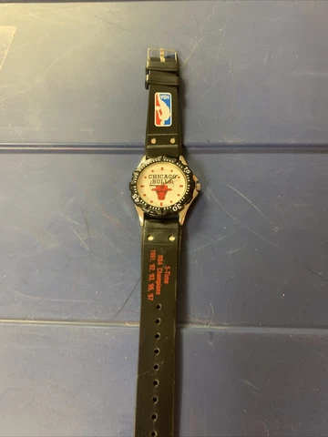 Vintage 90s Chicago Bulls 5 Time NBA Championship Watch Cover
