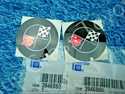 Emblemas de cubierta de válvula bandera cruzada Chevrolet Camaro Corvette OEM genuino GM 1969-82 Foto 1 de 3