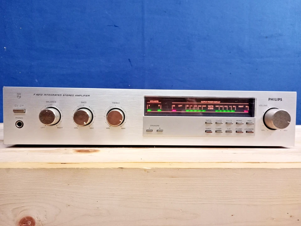 AMPLIFICATORE PHILIPS F-4213 VINTAGE INTEGRATED AMPLIFIER (1982) MADE IN BELGIUM - Immagine 1 di 4