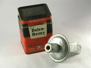 1953 Pontiac Chieftain NOS 6cyl distributor vacuum control 1116077 - Picture 1 of 3