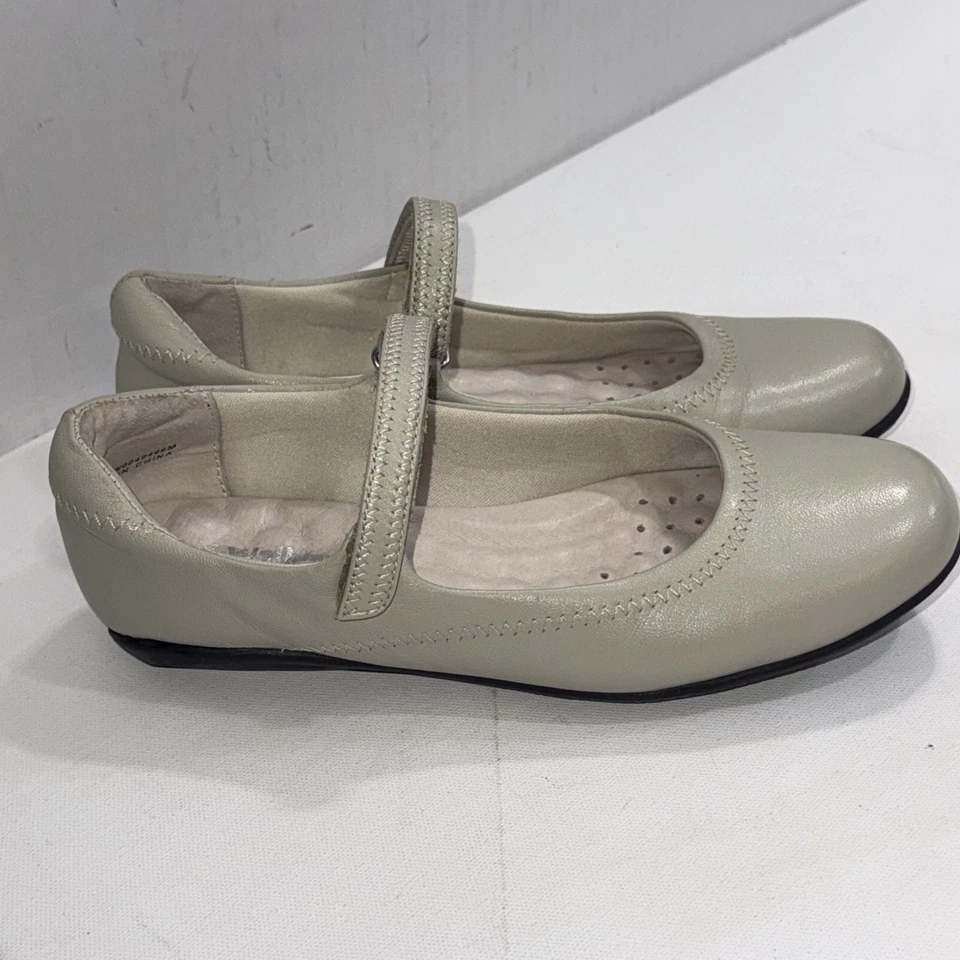 Zapatos acolchados de cuero blanco beige minimalista Mary Jane Walking Cradles 6.5N Foto 1 de 4