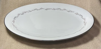 Plato para servir ovalado de madera gris Noritake Japón porcelana fina guirnalda de platino Foto 1 de 4