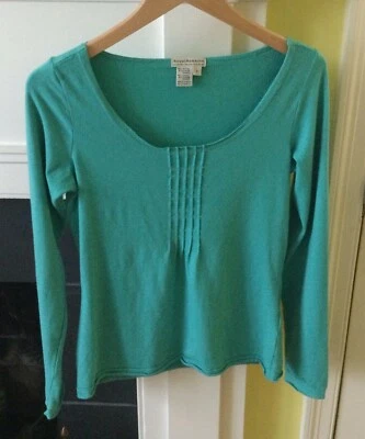 Royal Robbins Outdoor Travel Top Long Sleeve Pintuck Scoop Neck Shirt - Sz Small - Image 1 of 4