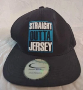 Mütze Kappe Straight Outta Jersey verstellbar Druckknopflasche schwarz neu ohne Etikett - Bild 1 von 9