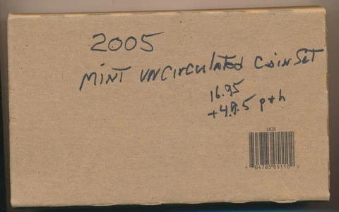 2005 US MINT UNCIRCULATED COIN SET Cover