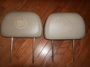 CADILLAC HEADRESTS -pair - Foto 1 di 5