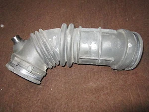 RENAULT LAGUNA 2 V6  LUFTSCHLAUCH ANSAUGSCHLAUCH  8200021354 - Bild 1 von 1