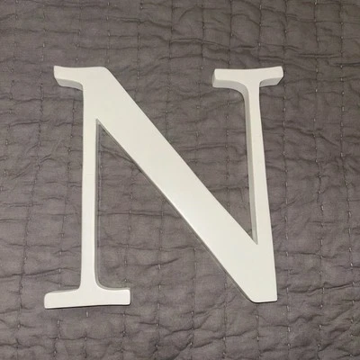 Colgante Pottery Barn Kids letra mayúscula inicial S blanco marfil Foto 1 de 2