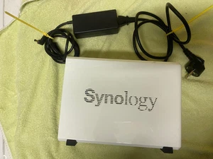 NAS Synology DS212J + 2 x 250GB hard disk - Foto 1 di 9