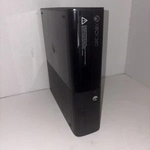Consola Microsoft Xbox 360 E Modelo 1538 SIN PROBAR Negra Solo Para Piezas O Reparación - Imagen 1 de 6