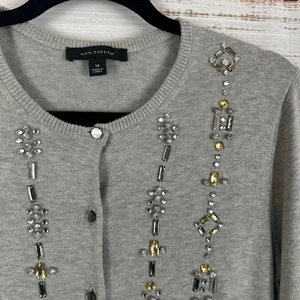 Damen Ann Taylor grau Knopfleiste Strickjacke Gold Silber Perlen elegant Urlaub Gr. M - Bild 1 von 7