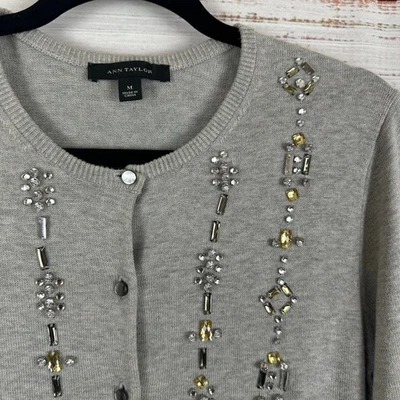 Cárdigan para mujer Ann Taylor gris con botones dorado plateado con cuentas elegante vacaciones talla M Foto 1 de 4