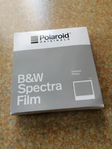 POLAROID SPECTRA BW abgelaufen 2018 - Bild 1 von 2