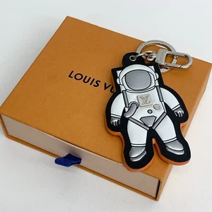 Authentic Louis Vuitton Astronaught Keychain Leather SP White Bag Accessory - Picture 1 of 17