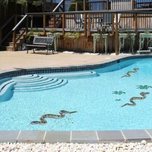Jungle ZooInspired Inflatable Snake for Beach Pool and Party Decorati New M4 - Picture 1 of 7